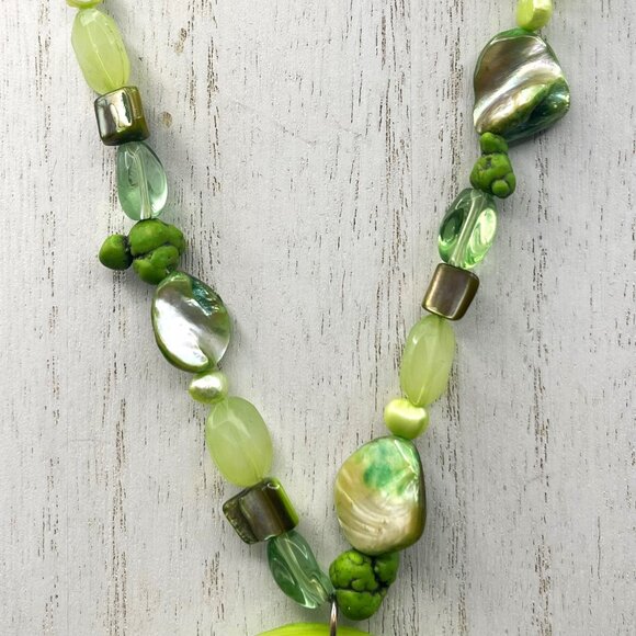 Green Beaded Necklace Chunky Pendant Boho Adjustable Spring Summer Statement - Picture 4 of 12